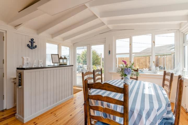 Dog Friendly Cottage 2 Mins To Beach With Hot Tub And Zappi Ev Lessingham Kültér fotó